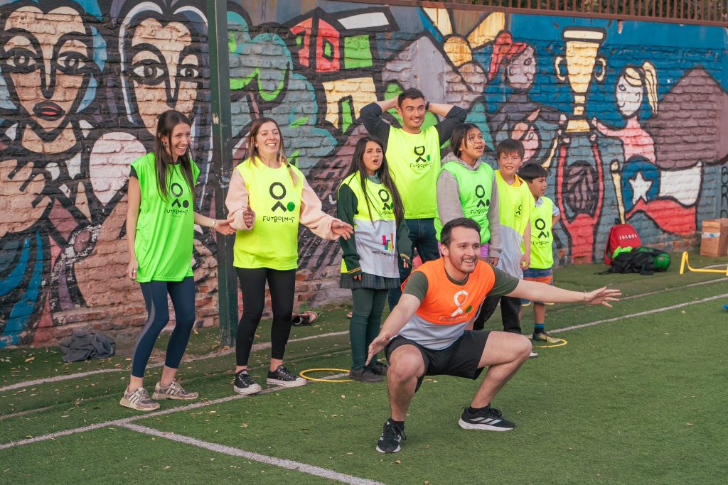 Futbol Mas Voluntariado en Colina 04202 Futbolmas