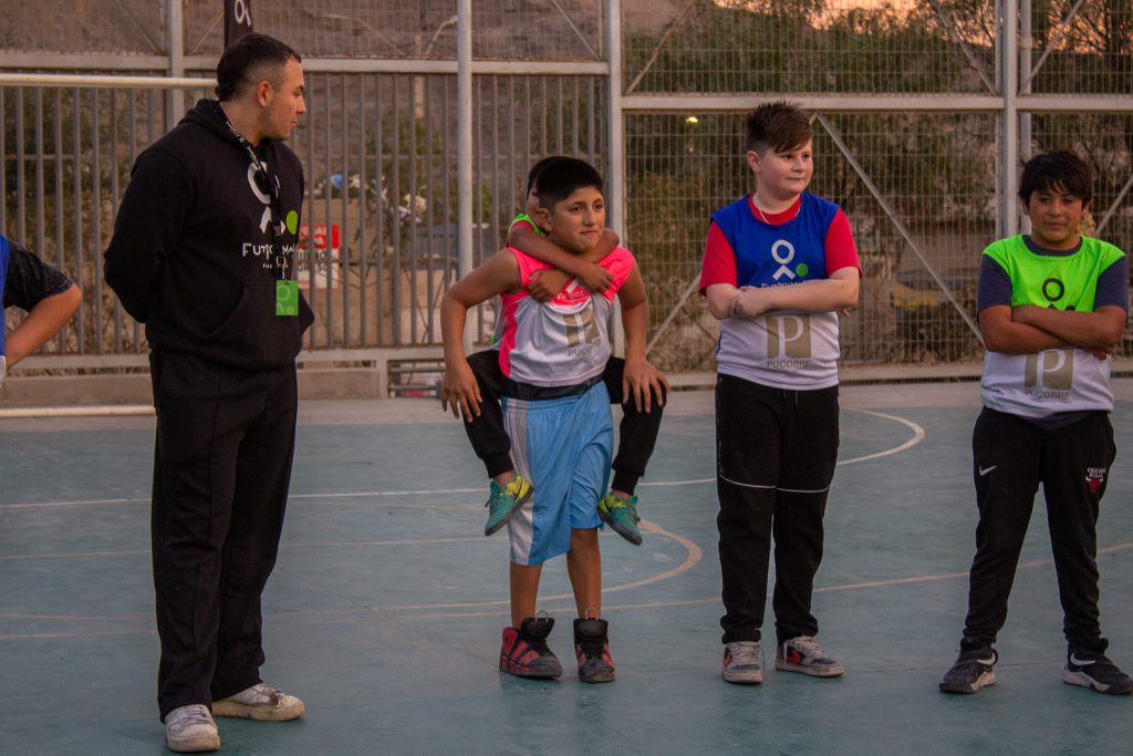 Luis Uribe y Villa Ojanco celebraron un nuevo año junto a Fútbol Más y Pucobre