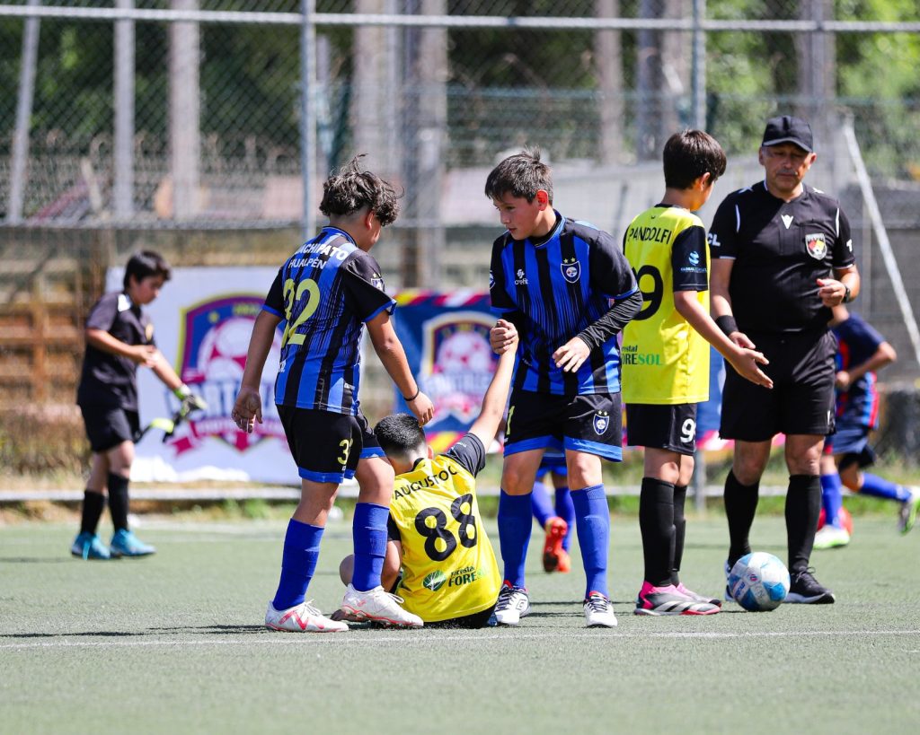 Fútbol Más y Liga Wenüitun forman nueva alianza en la región del Biobío