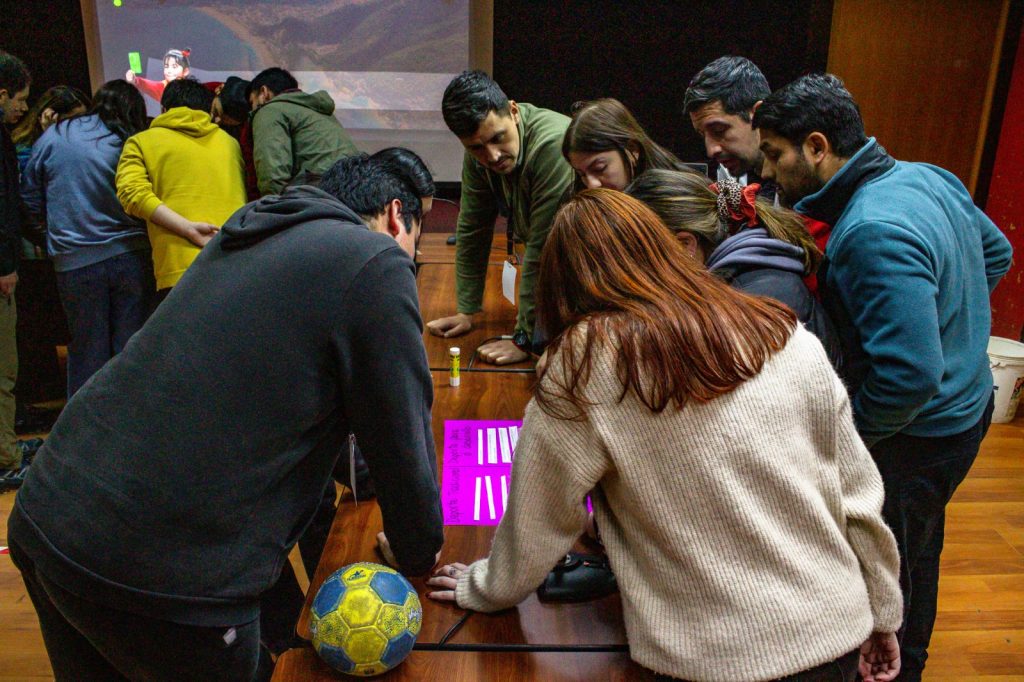Enseñar desde el juego: alrededor de 30 docentes de Vilcún se capacitaron para enseñar bajo la metodología del Deporte para el Desarrollo