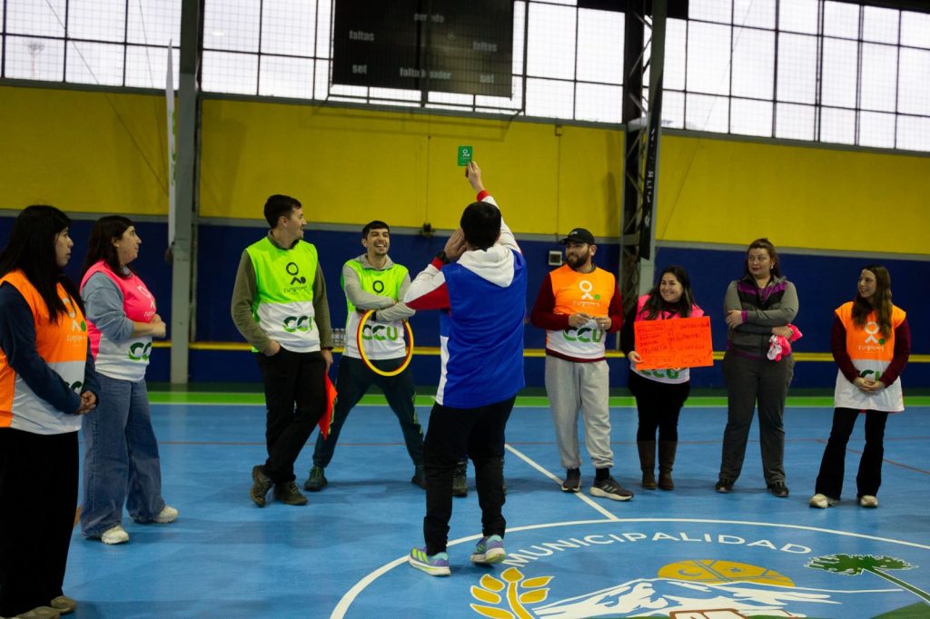Enseñar desde el juego: alrededor de 30 docentes de Vilcún se capacitaron para enseñar bajo la metodología del Deporte para el Desarrollo