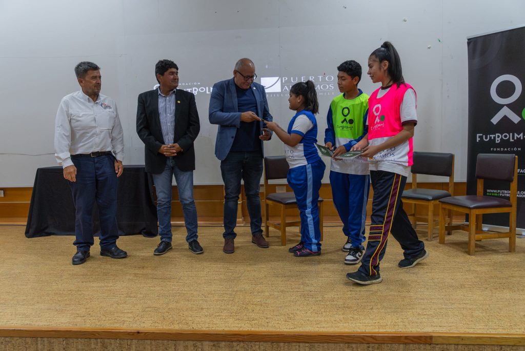 Estudiantes de Mejillones entregan propuestas para mejorar la convivencia escolar en sus escuelas