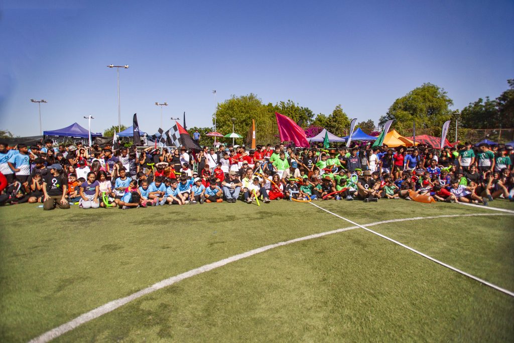 Ocho barrios de la región Metropolitana se volvieron a reencontrar en el Encuentro Regional de Fútbol Más 