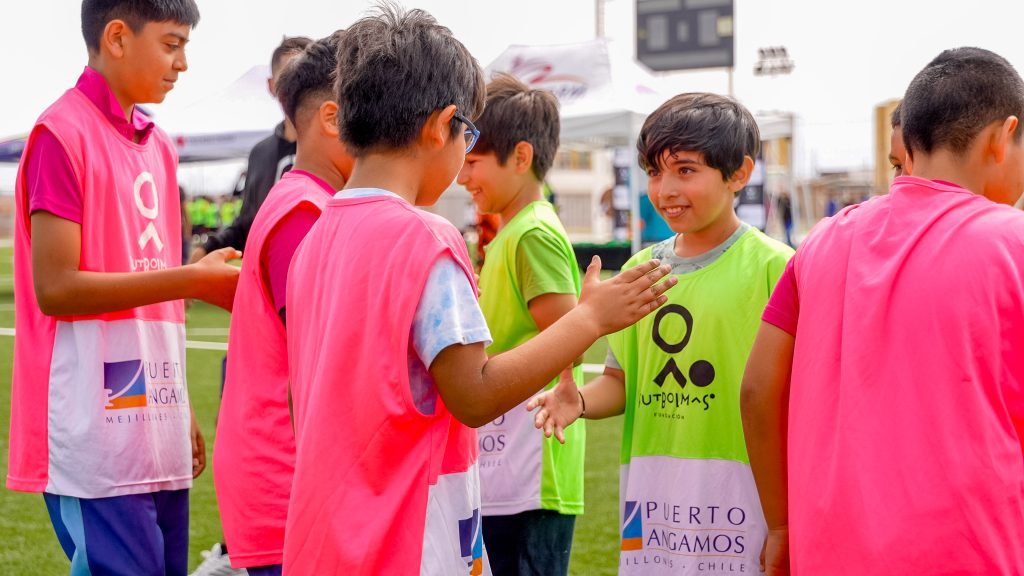 El deporte puede transformar la realidad de la educación: el modelo de Fútbol Más que está marcando la diferencia en los jóvenes 