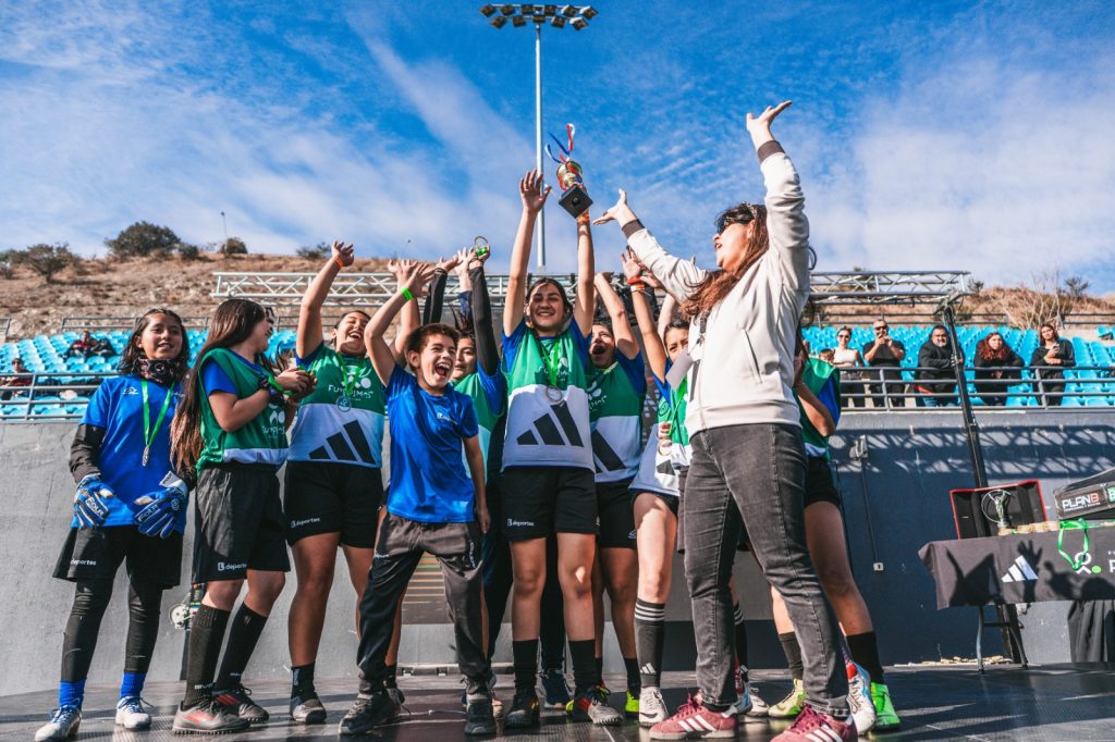 Nueva edición de la Copa #ElBalónNoTieneGénero® by adidas reunió por primera vez a 16 equipos femeninos y 500 personas 